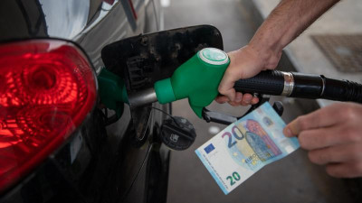 «Παράθυρο» για μειώσεις στις τιμές των καυσίμων την επόμενη εβδομάδα