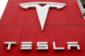 Tesla: Τέλος στο τμήμα ταχυφορτιστών- Απολύσεις υψηλόβαθμων στελεχών και υπαλλήλων